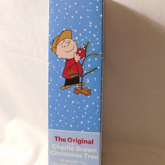 Product Works Holiday Peanuts The Original Charlie Brown Christmas Tree With Linus Blanket 8